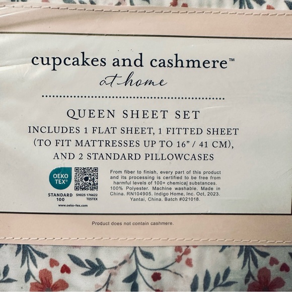 CUPCAKES & CASHMERE Queen Hearts Vines Sheet Set - Picture 2 of 3
